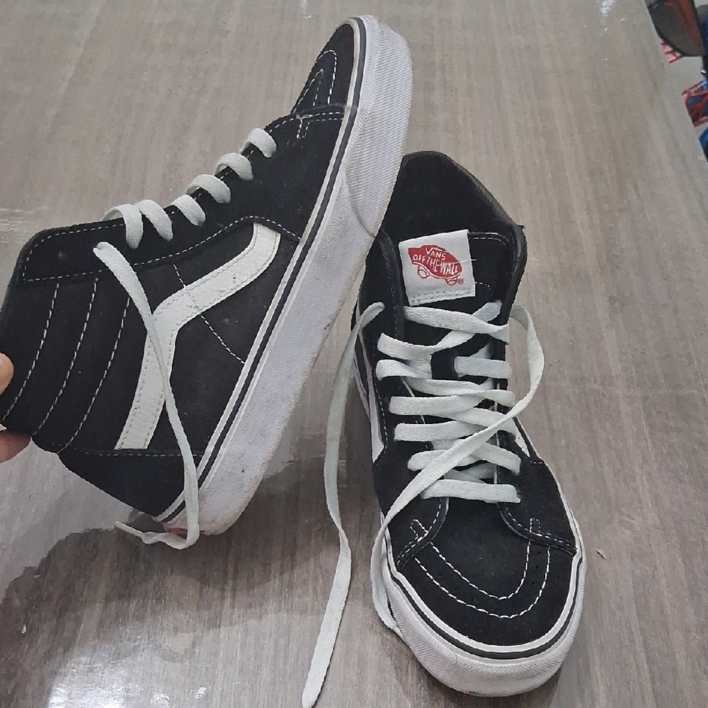 Vans Classic Black and White High-Tops